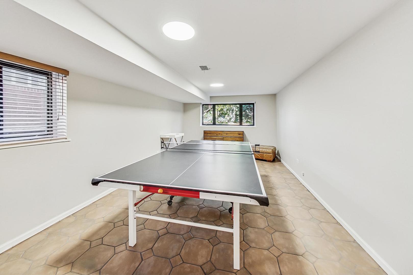 914 S Chester Avenue