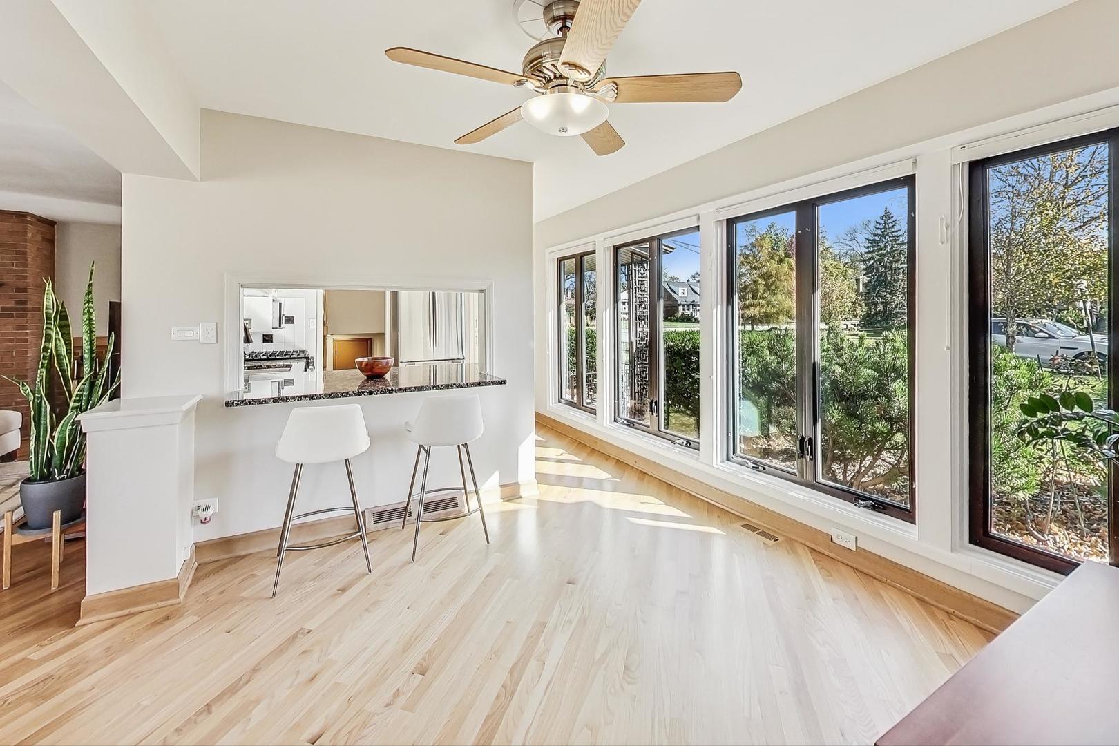 914 S Chester Avenue