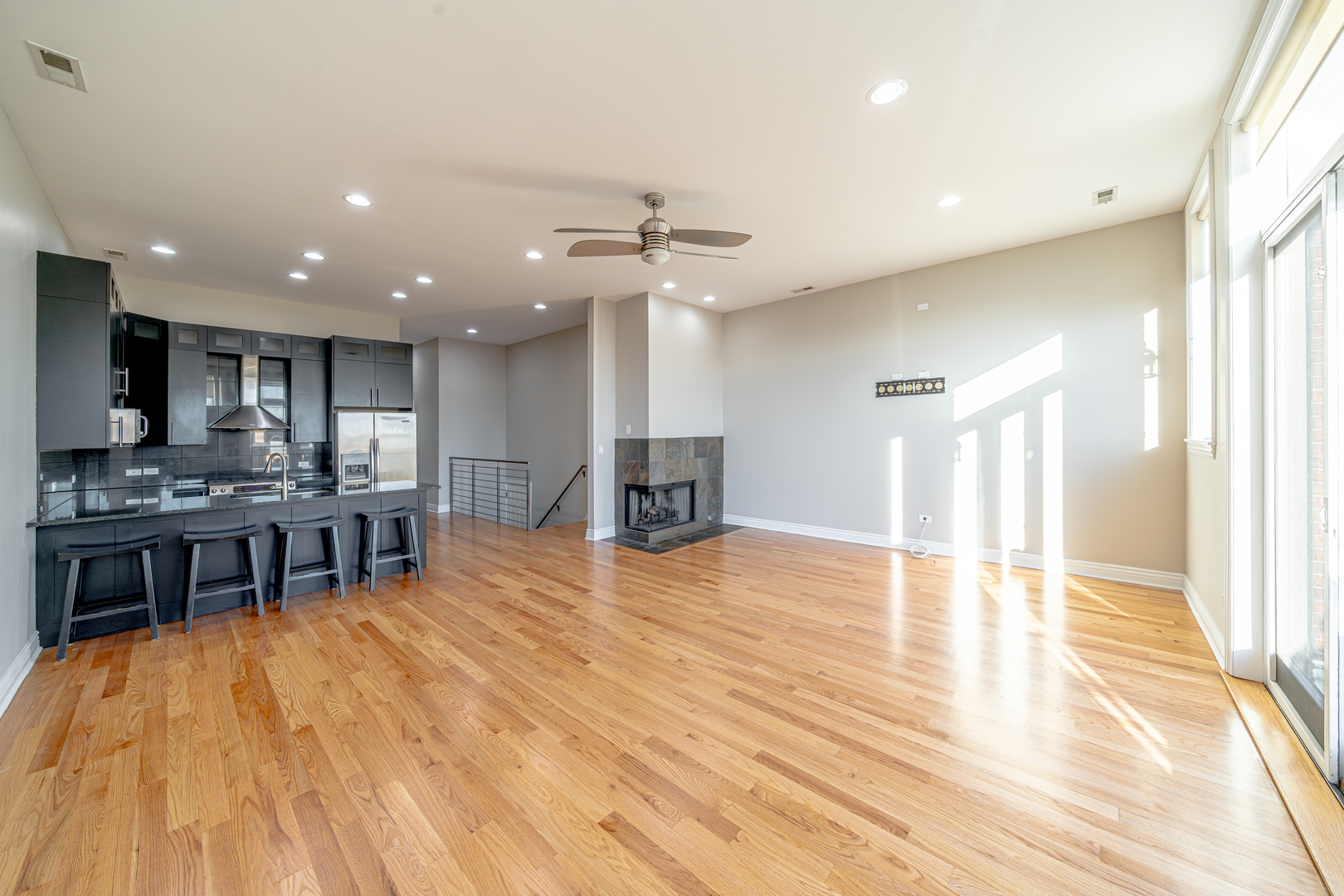 2708 W Chicago Avenue Unit: 4
