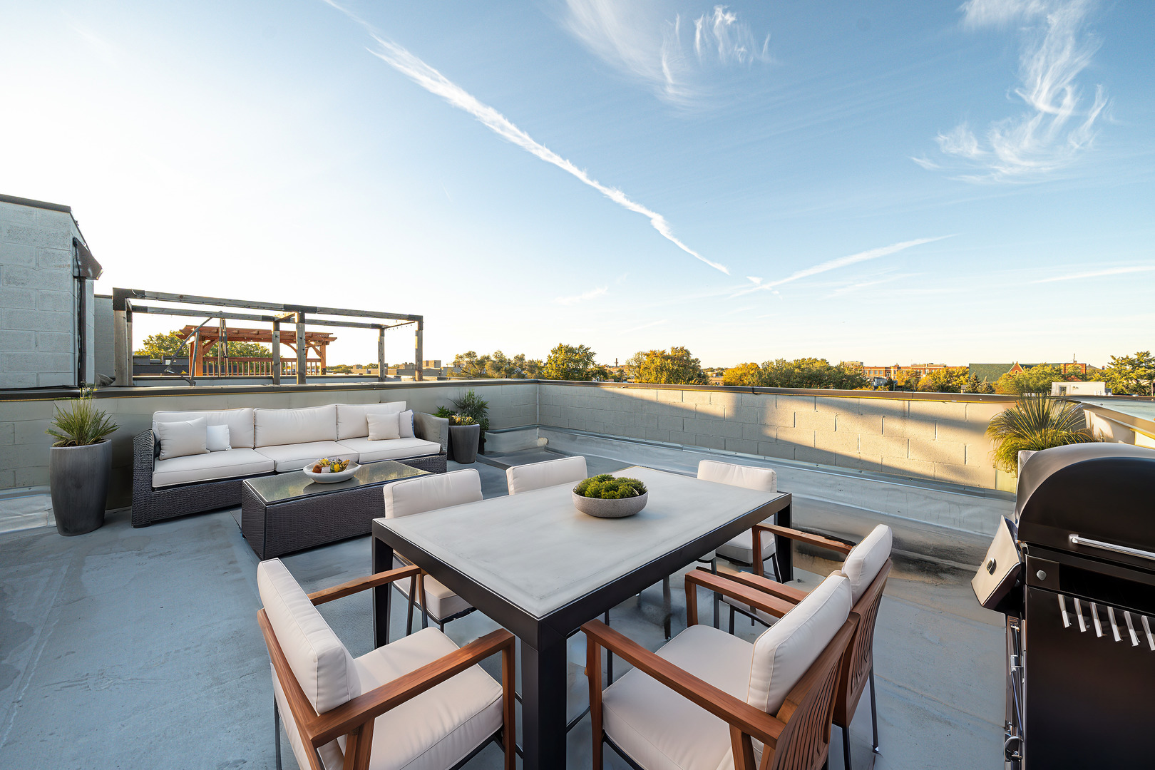 2708 W Chicago Avenue Unit: 4