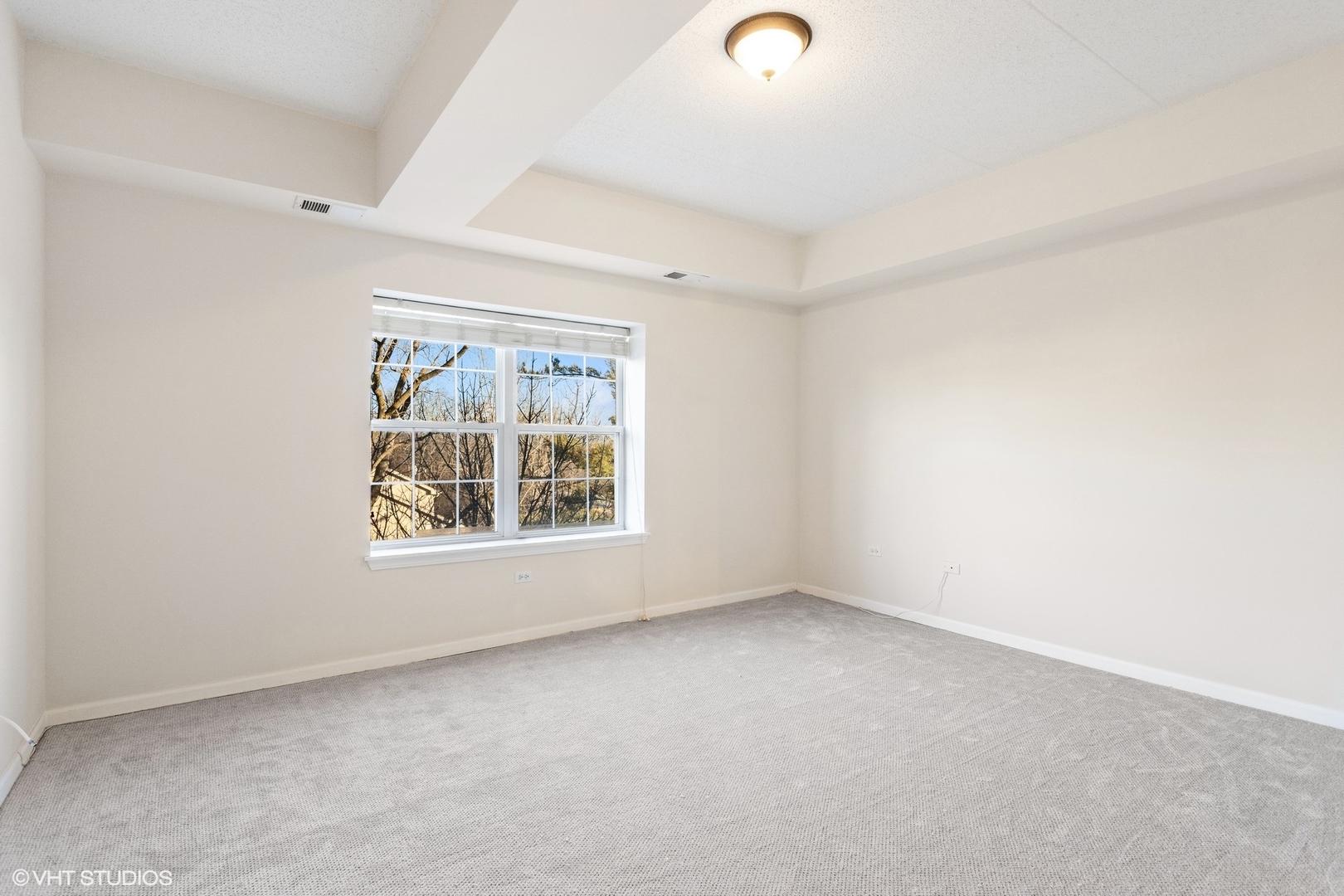 0S099 Lee Street Unit: 302