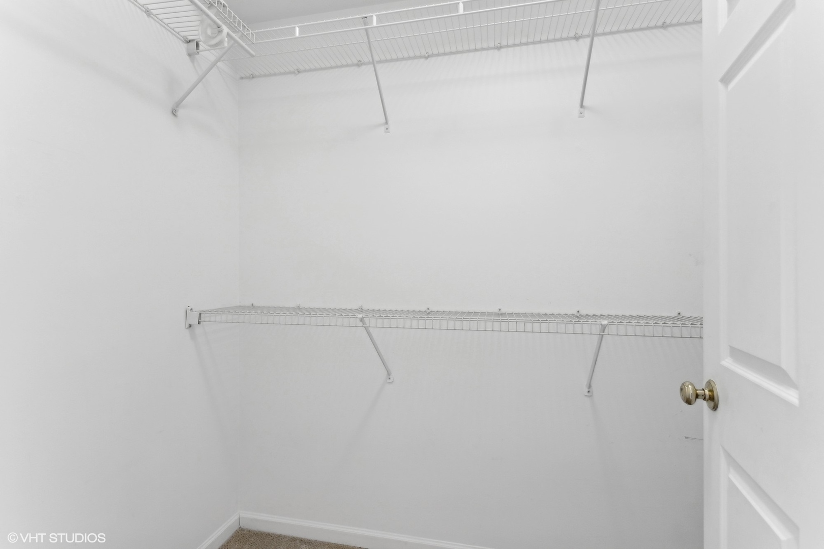 0S099 Lee Street Unit: 302