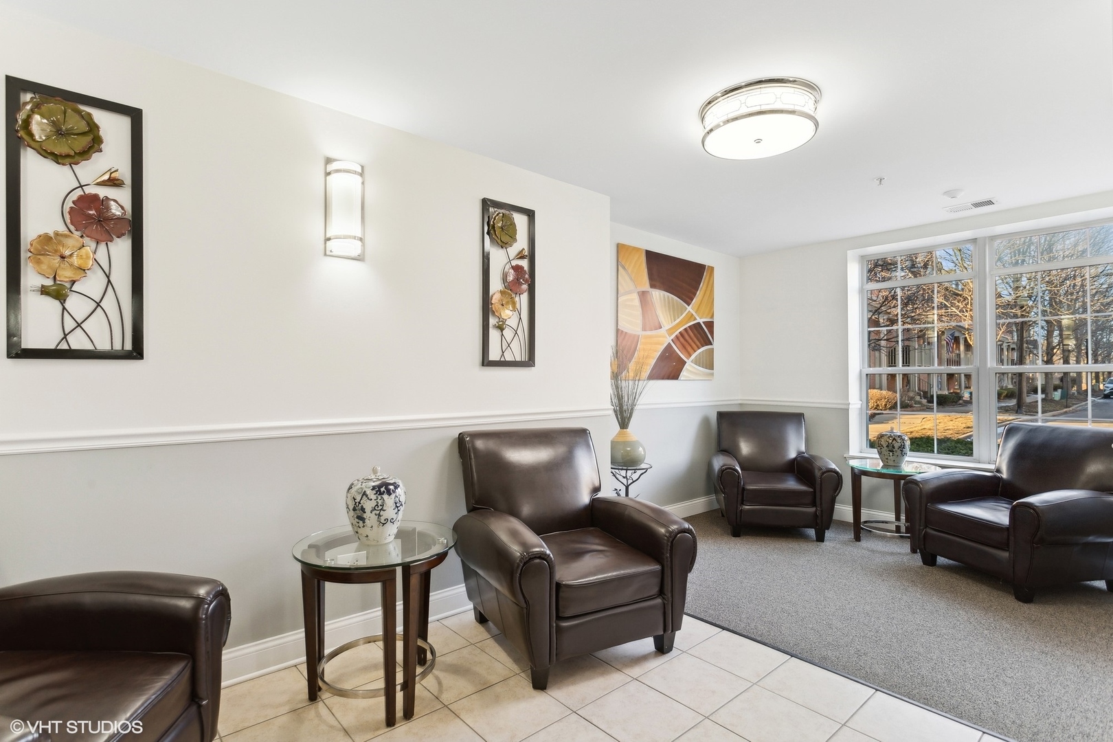 0S099 Lee Street Unit: 302