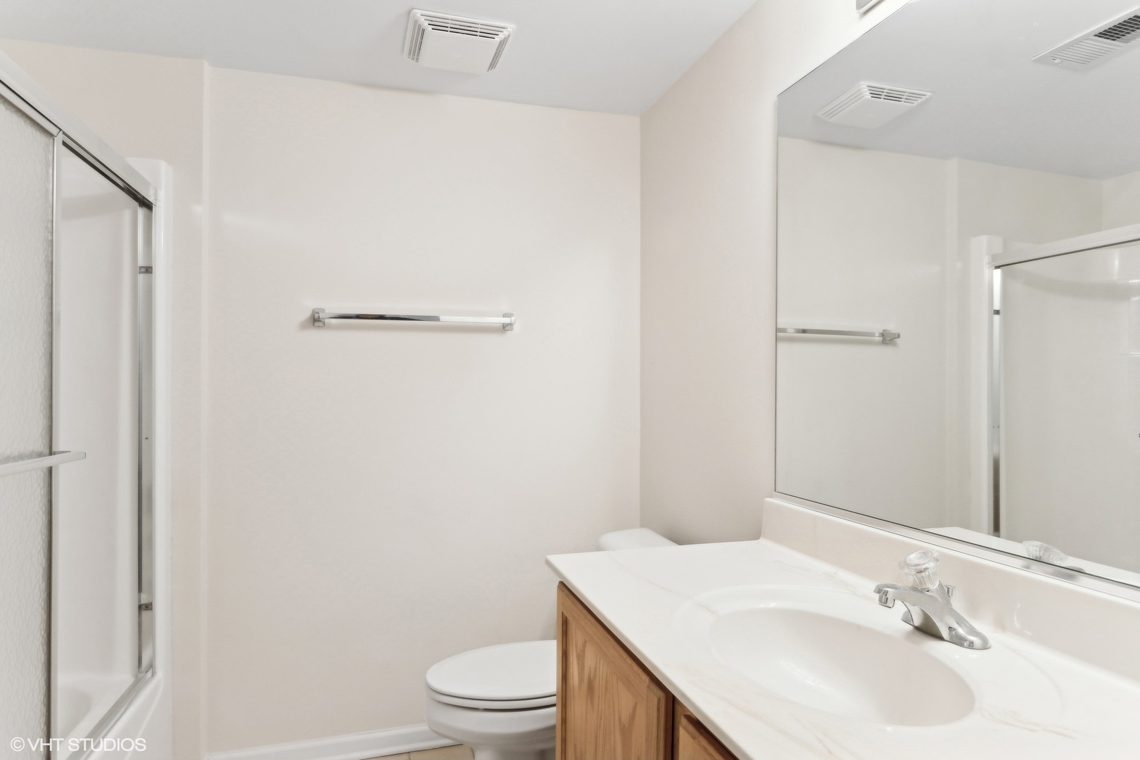 0S099 Lee Street Unit: 302