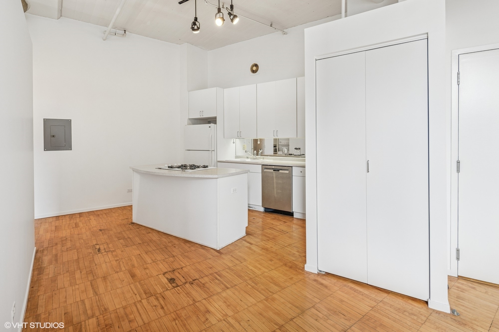 728 W Jackson Boulevard Unit: 1110