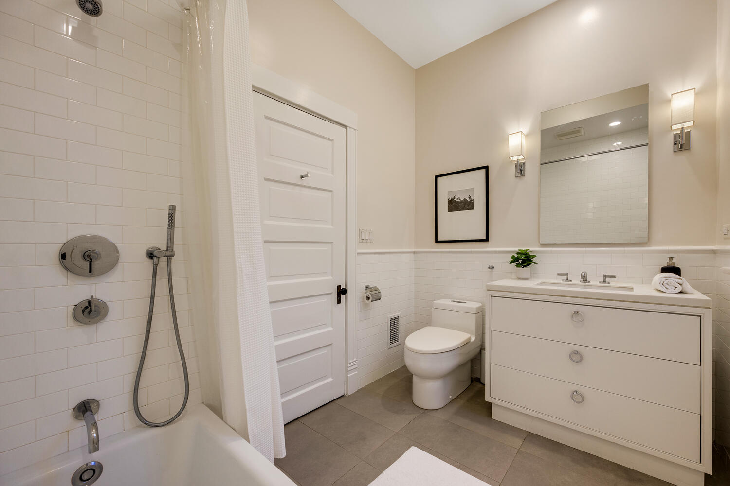 839 W Wrightwood Avenue