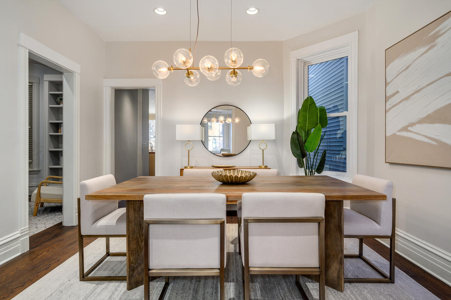 839 W Wrightwood Avenue