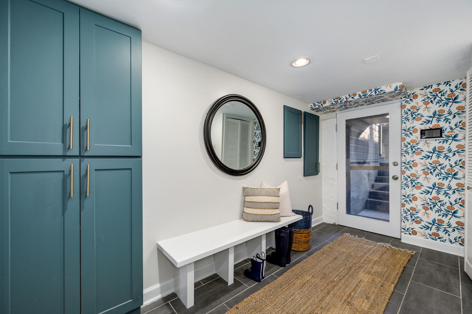 839 W Wrightwood Avenue