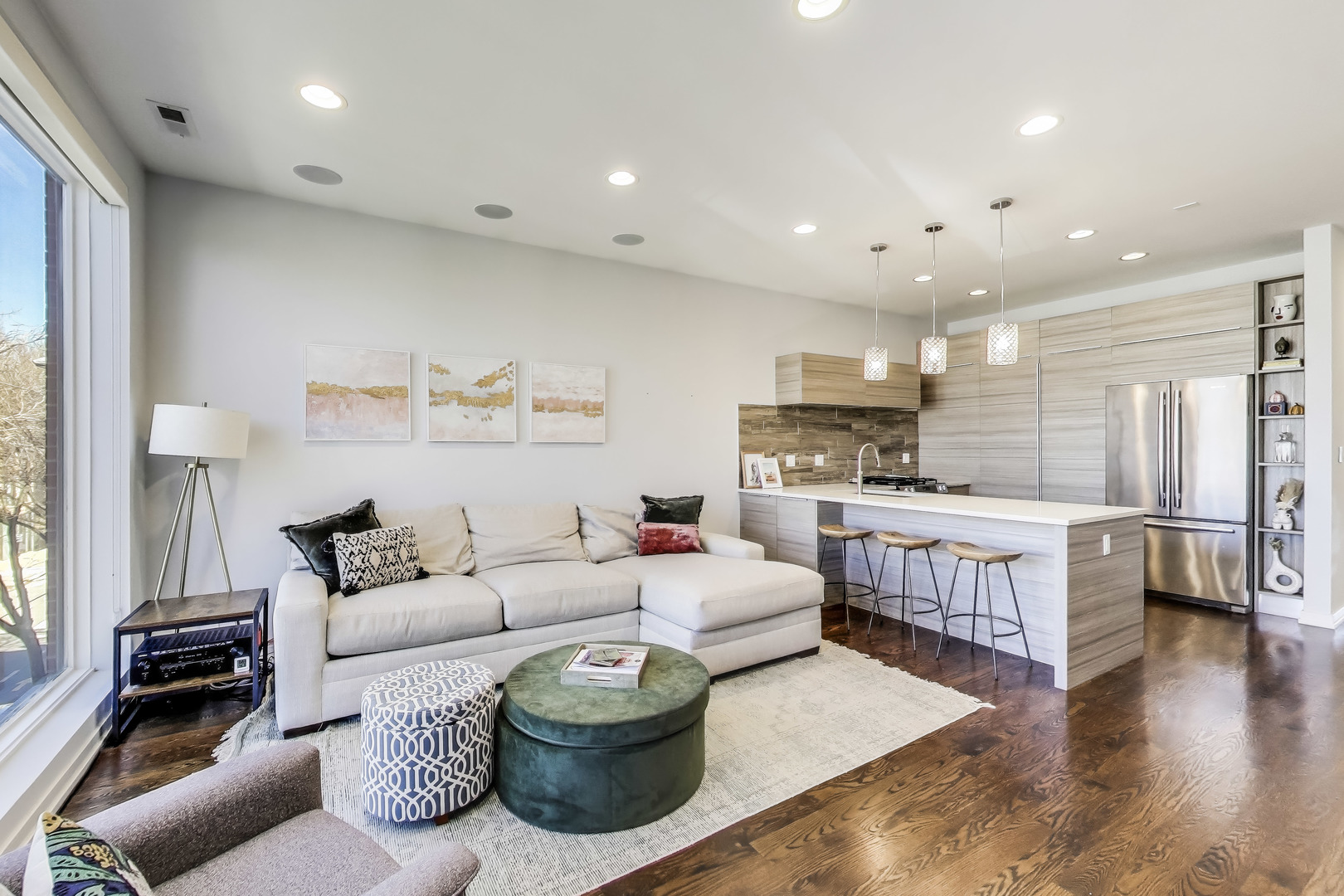 1457 W Erie Street Unit: 3