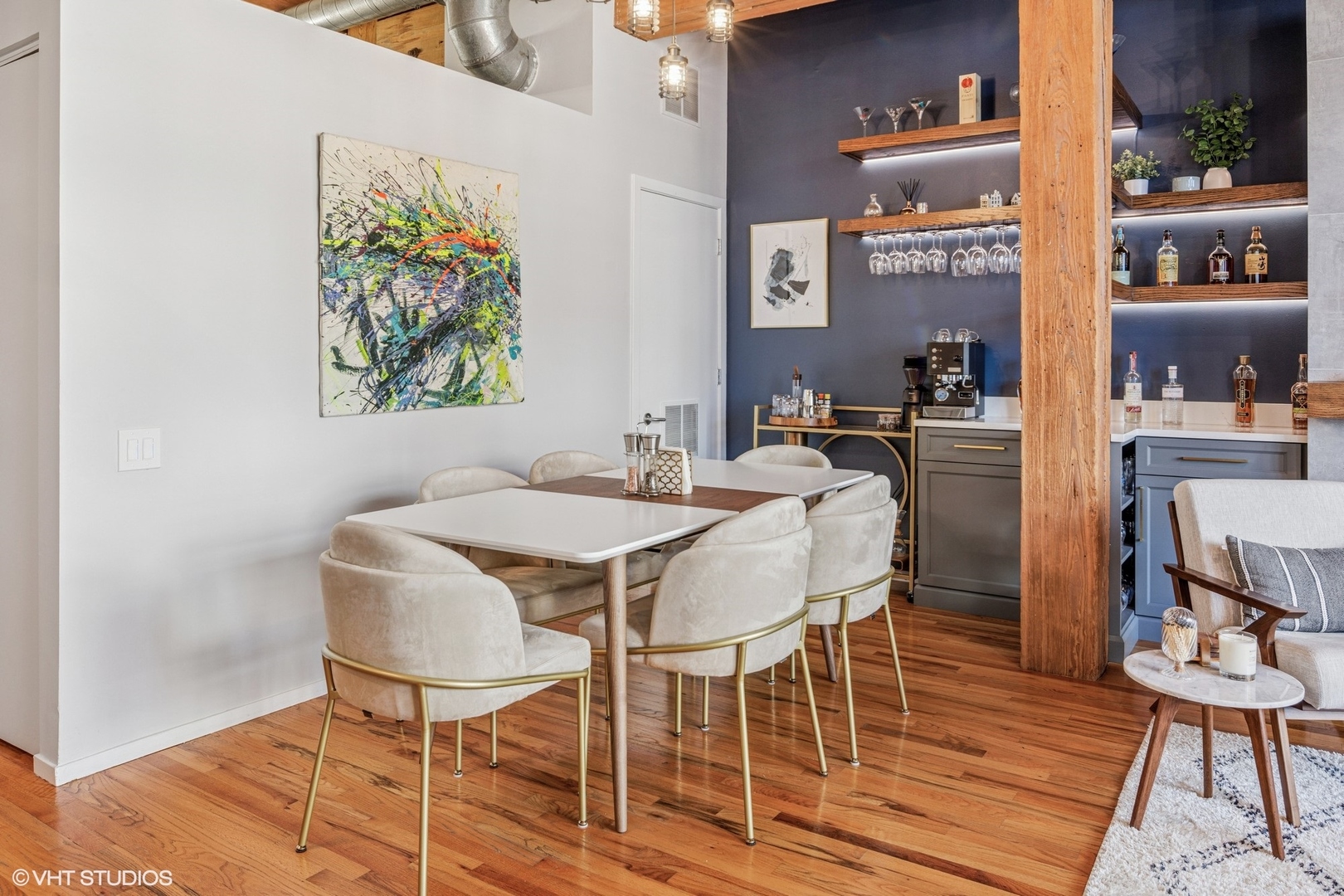 728 W Jackson Boulevard Unit: 423