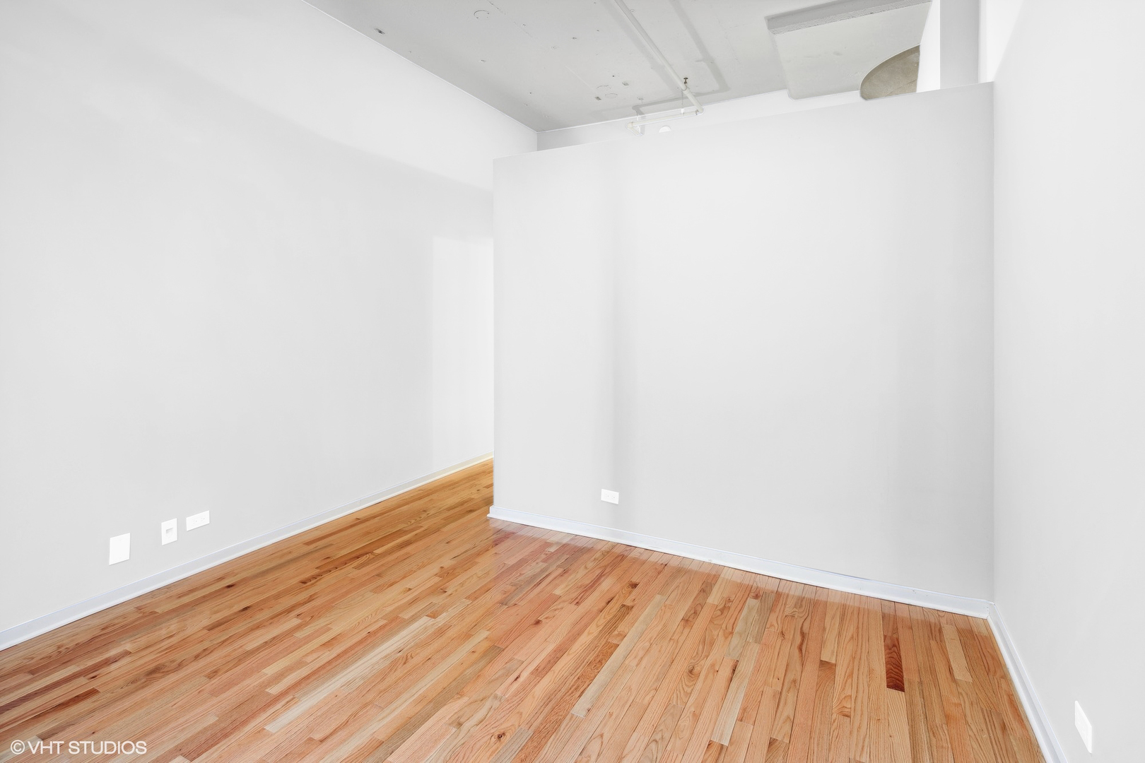 130 S CANAL Street Unit: 205