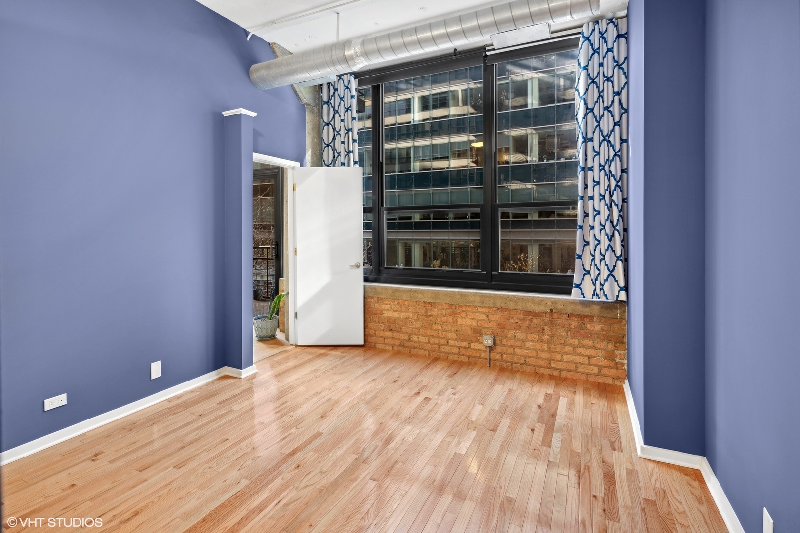 130 S CANAL Street Unit: 205