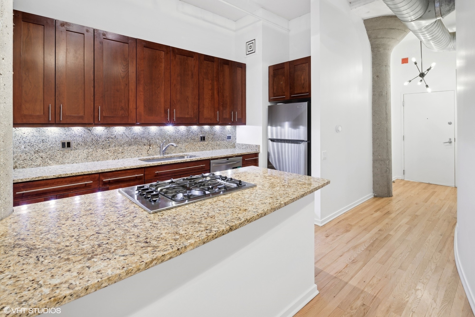 130 S CANAL Street Unit: 205