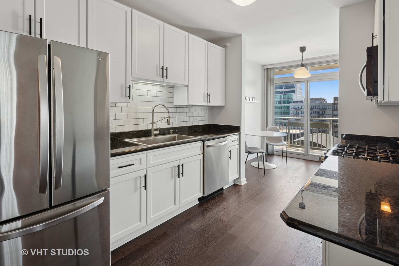 125 S JEFFERSON Street Unit: 2009