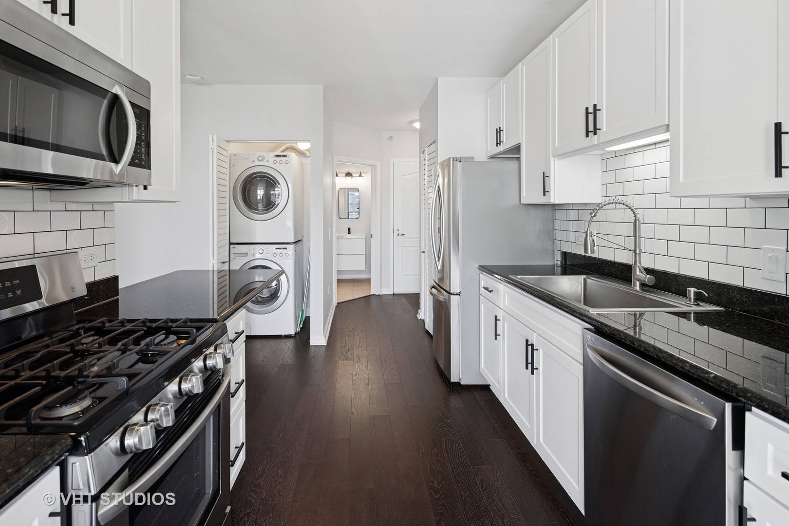 125 S JEFFERSON Street Unit: 2009