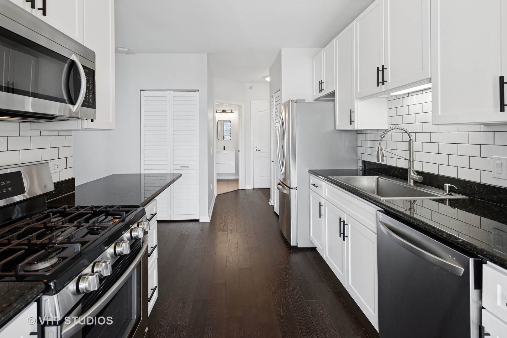 125 S JEFFERSON Street Unit: 2009