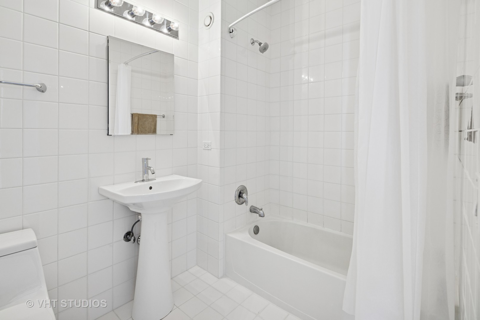 125 S JEFFERSON Street Unit: 2009