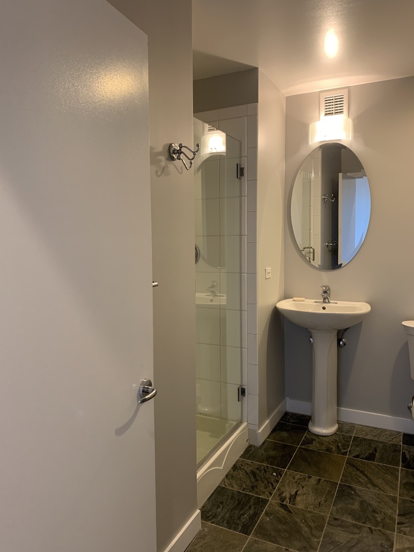 737 W Washington Boulevard Unit: 3407