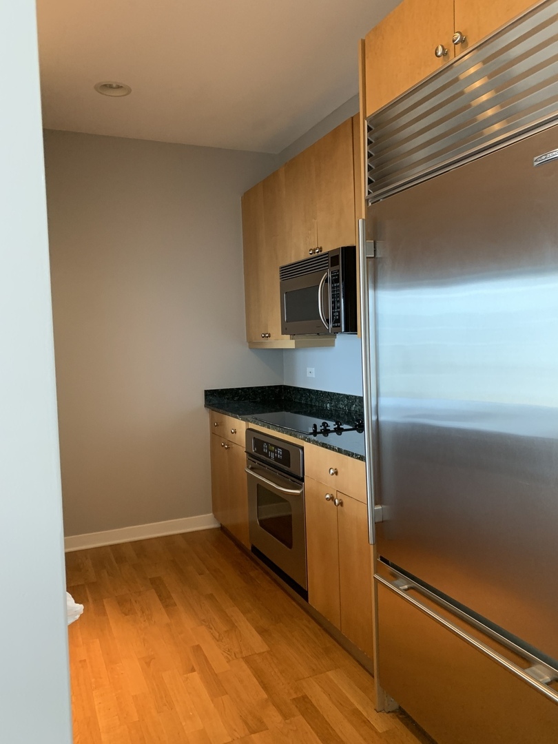 737 W Washington Boulevard Unit: 3407