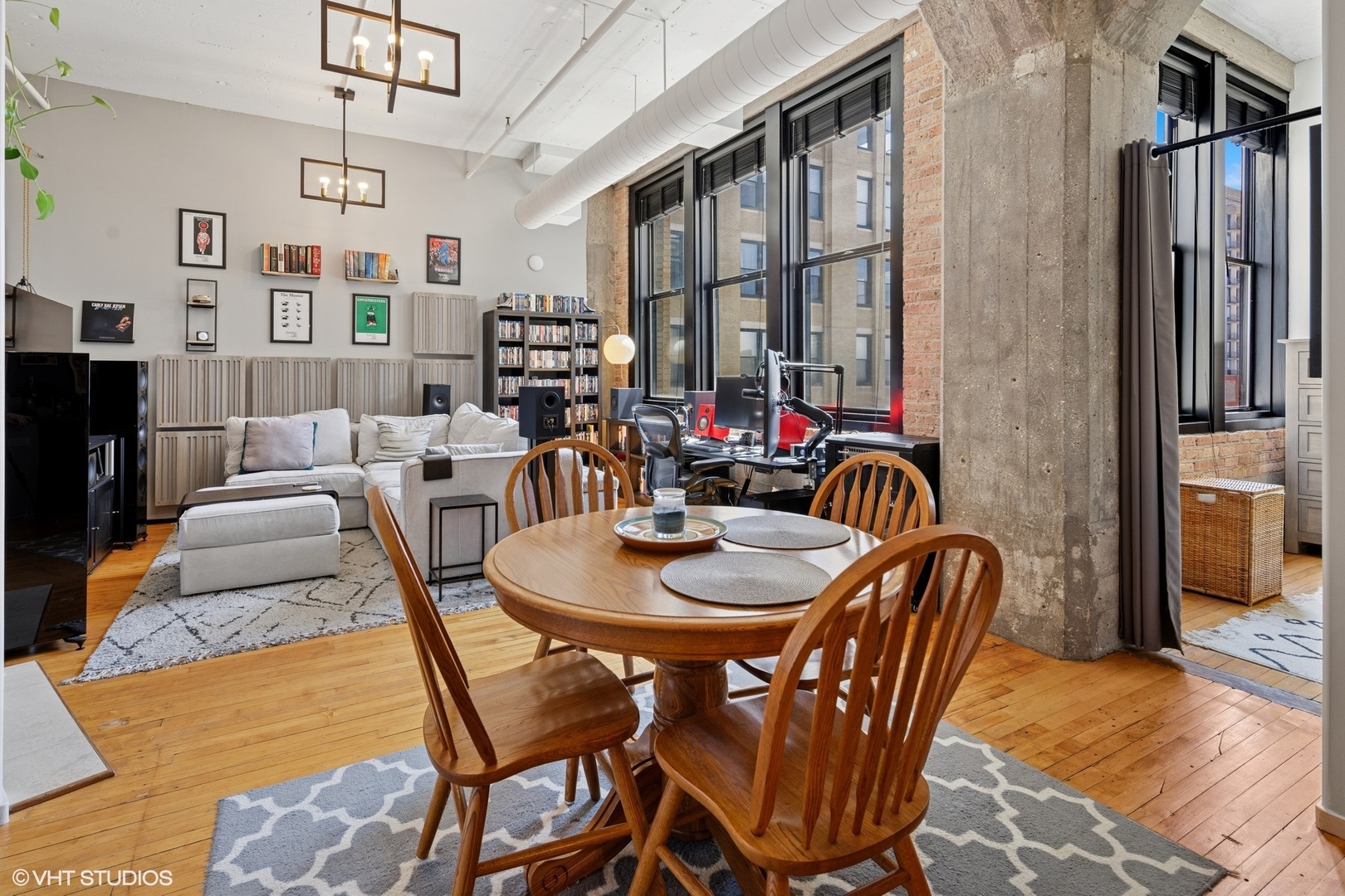 728 W Jackson Boulevard Unit: 410