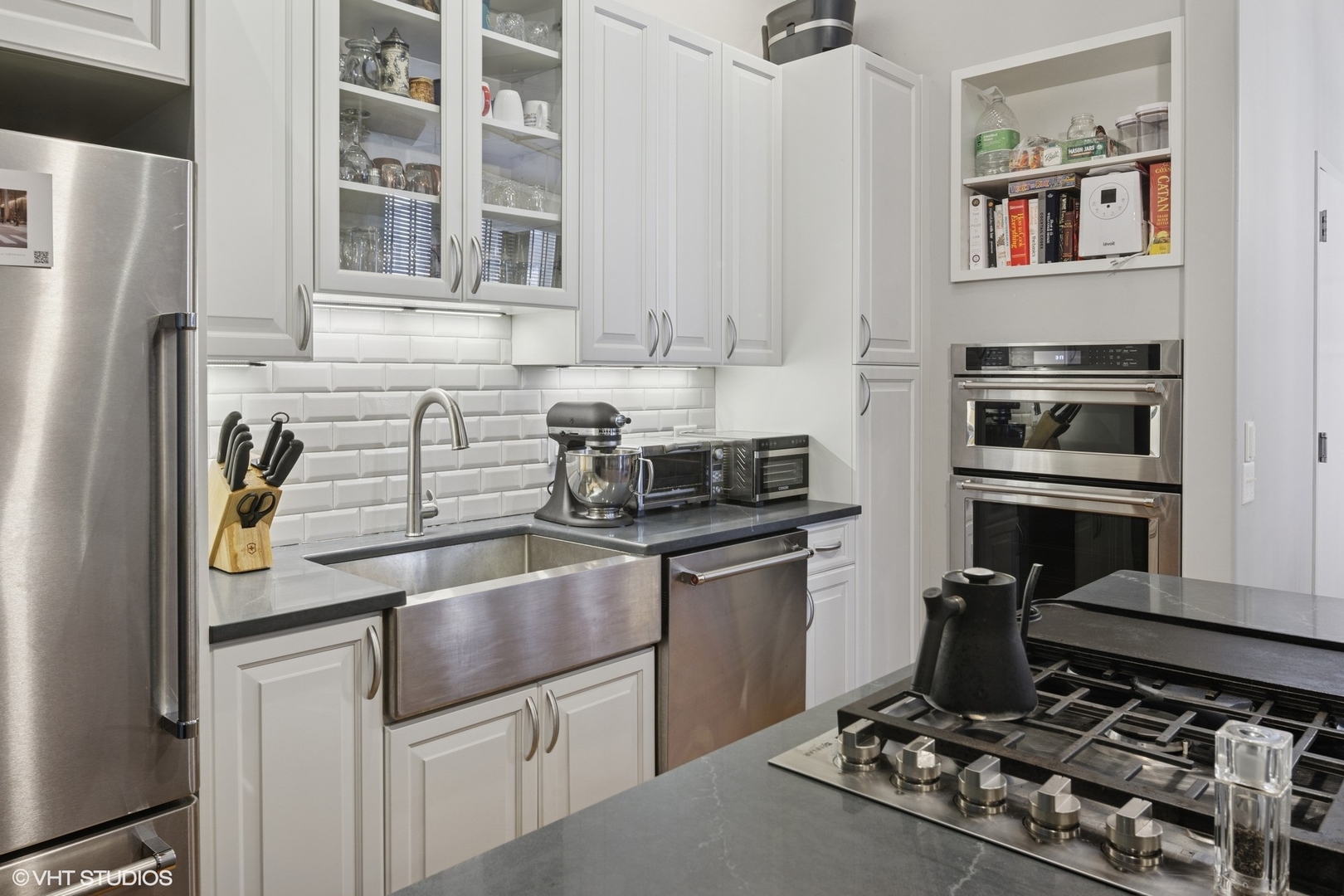 728 W Jackson Boulevard Unit: 410