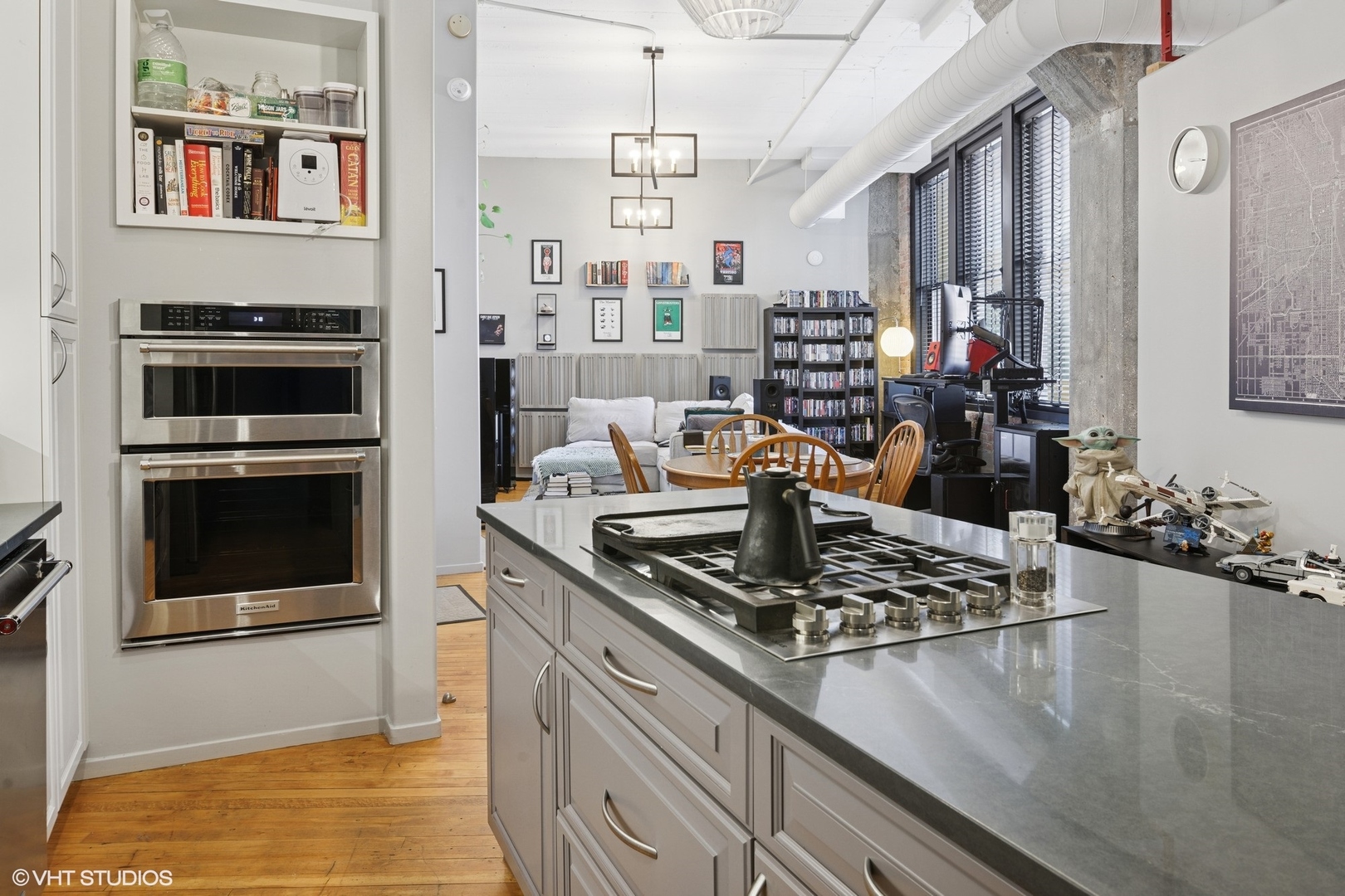 728 W Jackson Boulevard Unit: 410