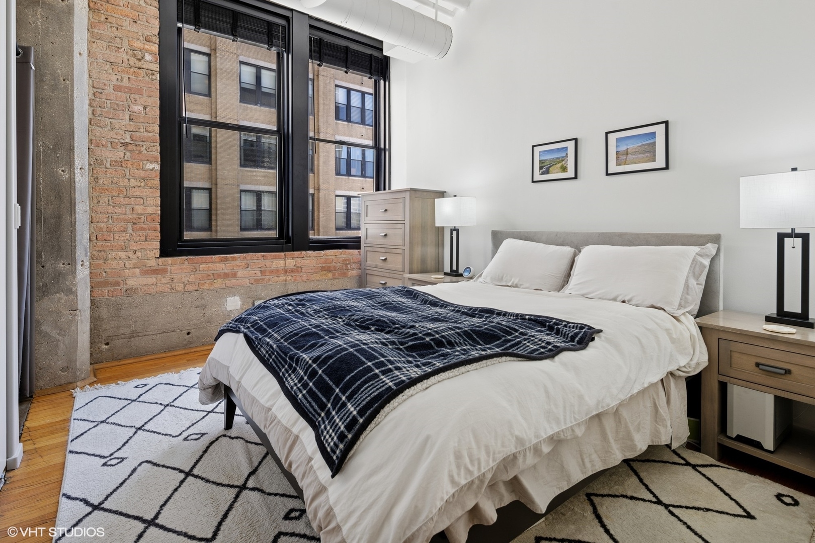 728 W Jackson Boulevard Unit: 410