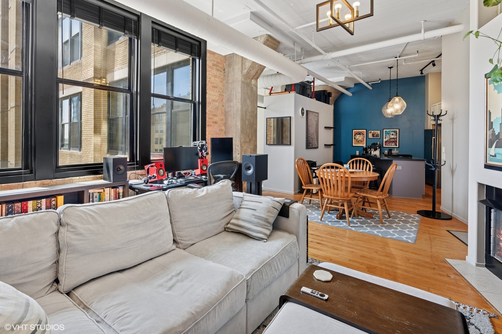 728 W Jackson Boulevard Unit: 410