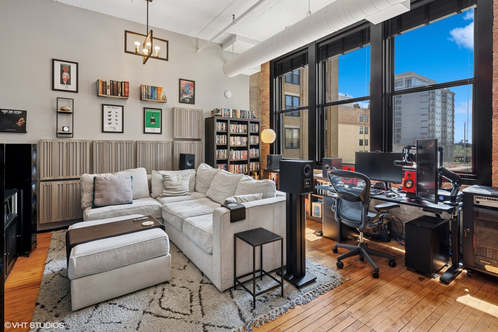 728 W Jackson Boulevard Unit: 410