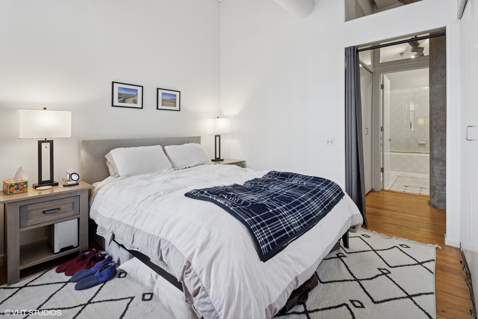 728 W Jackson Boulevard Unit: 410