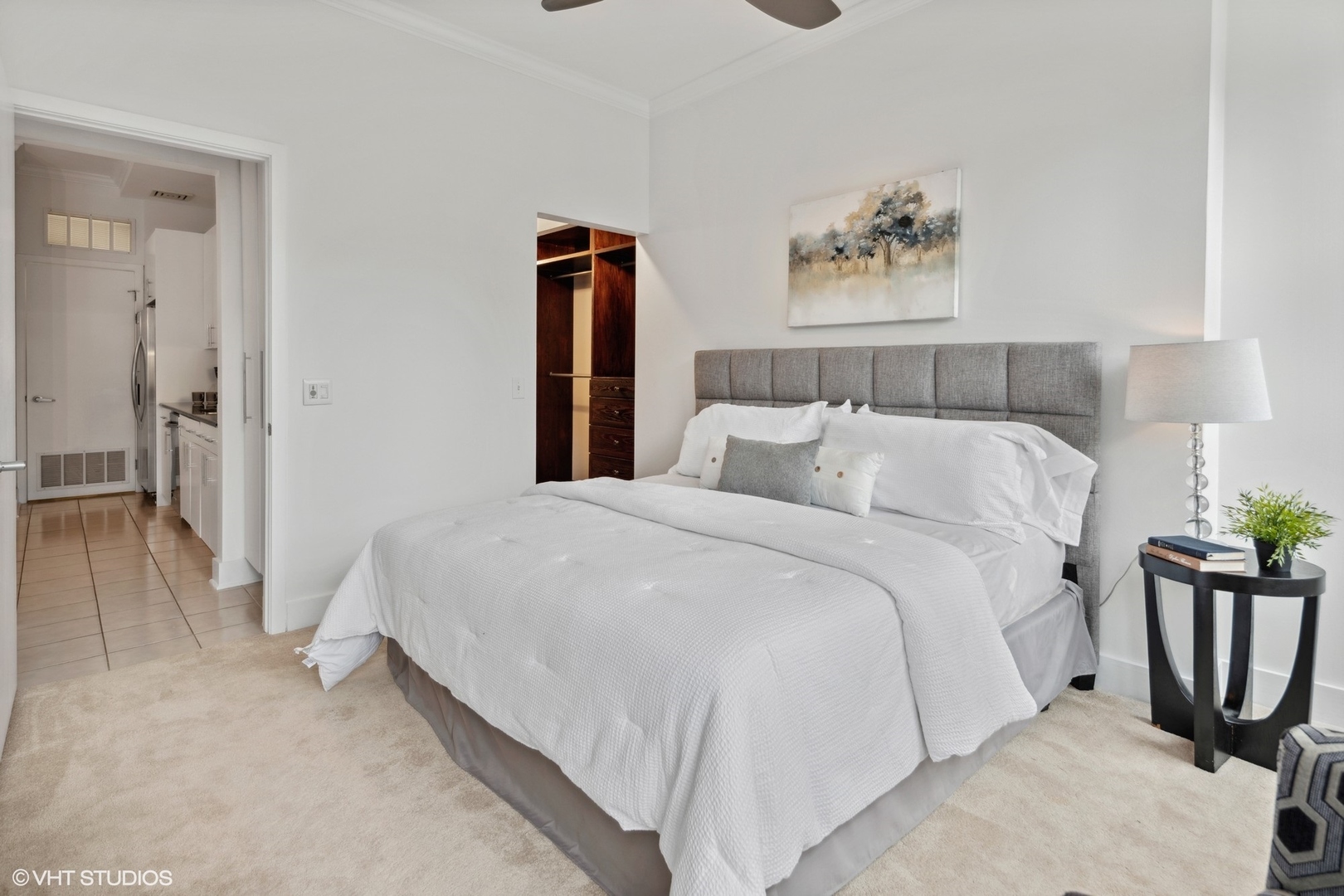 130 S Canal Street Unit: 822