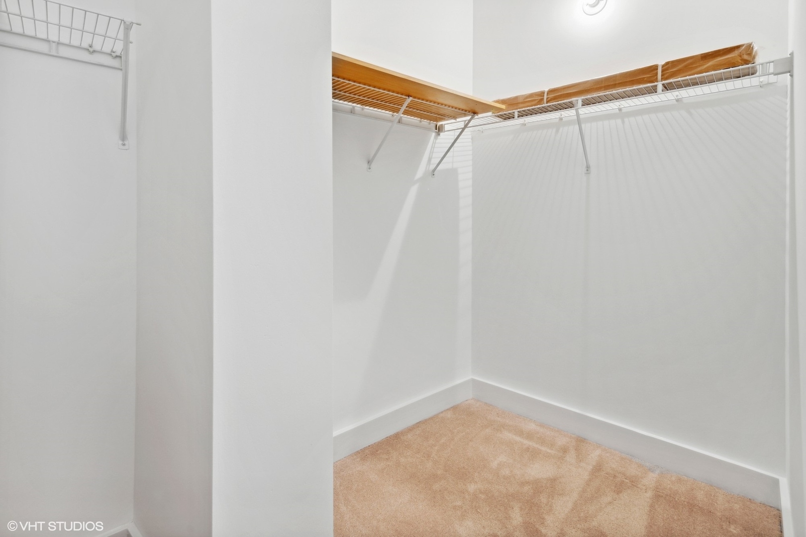 130 S Canal Street Unit: 822