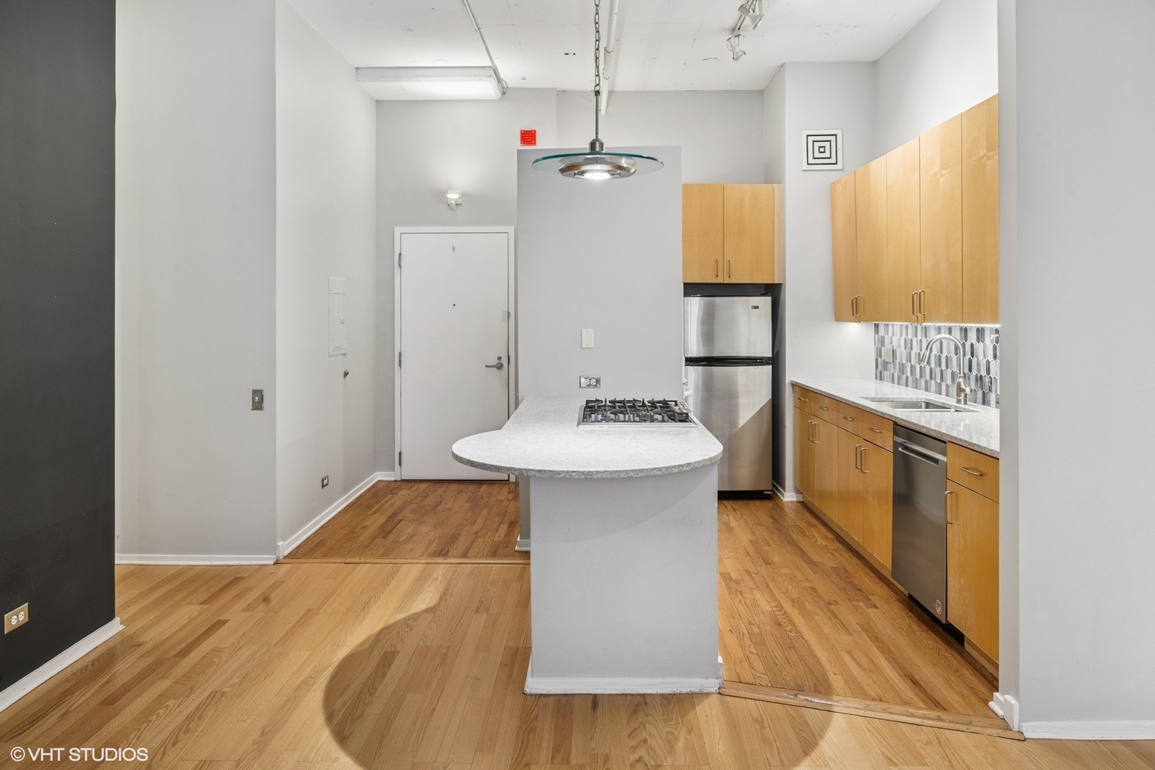 130 S CANAL Street Unit: 216