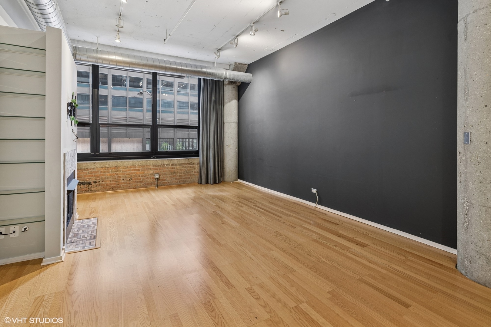 130 S CANAL Street Unit: 216