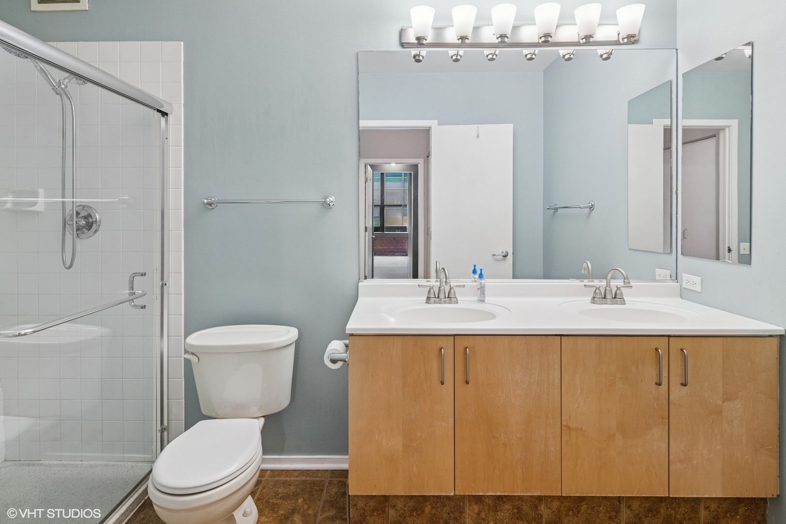 130 S CANAL Street Unit: 216