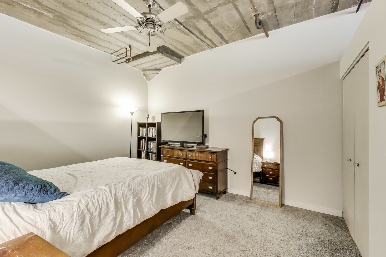 1151 W 14th Place Unit: 236