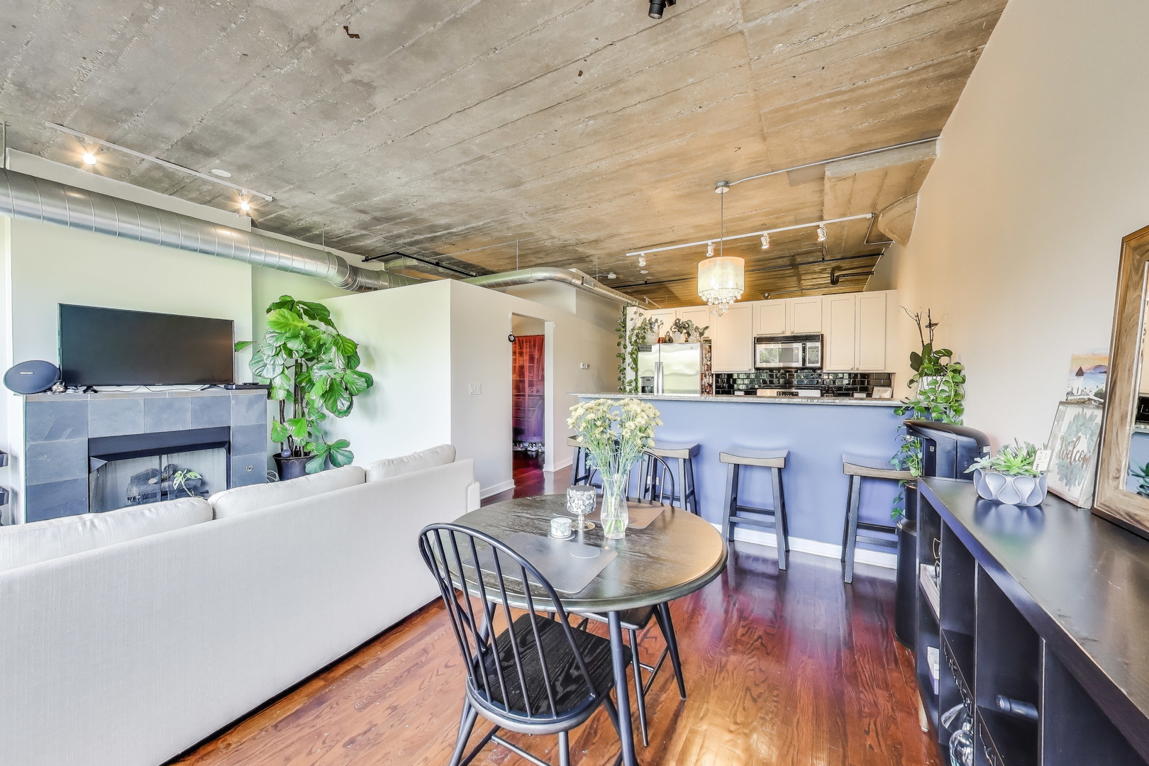 1151 W 14th Place Unit: 236