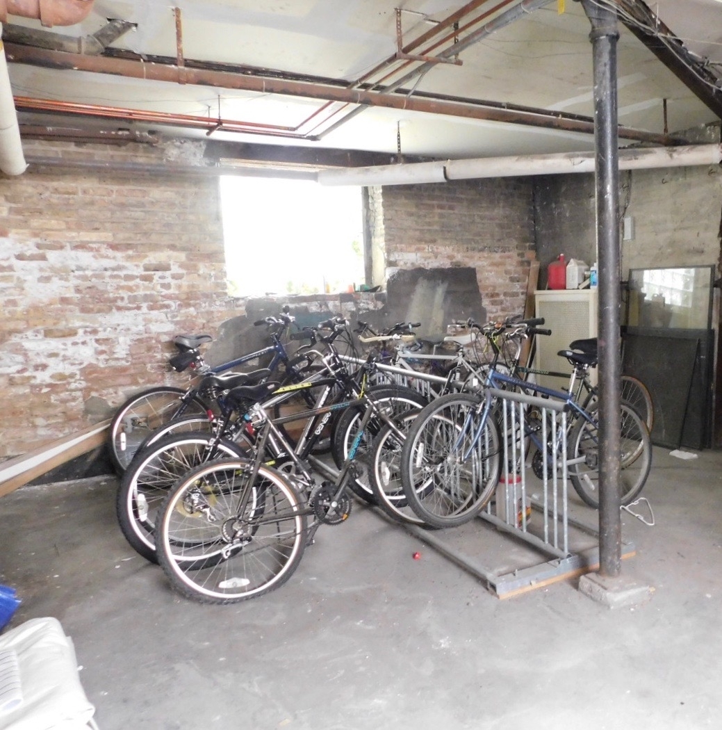 1208 W WAVELAND Avenue Unit: 1