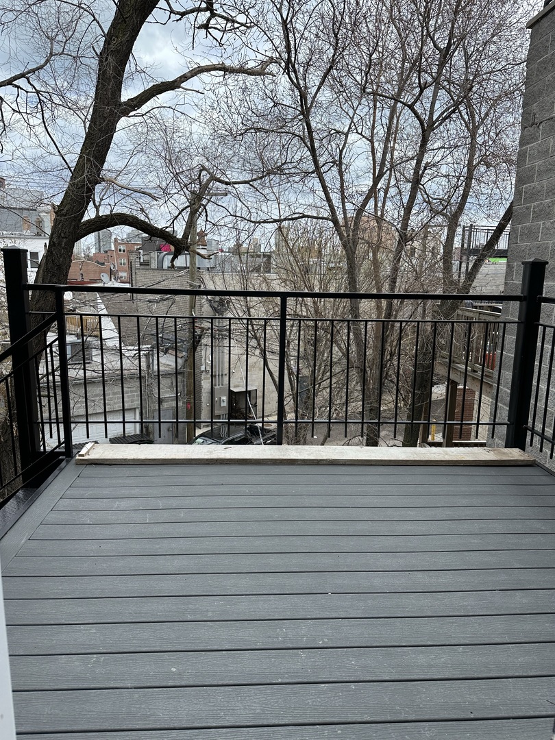 3513 N Seminary Avenue Unit: 3