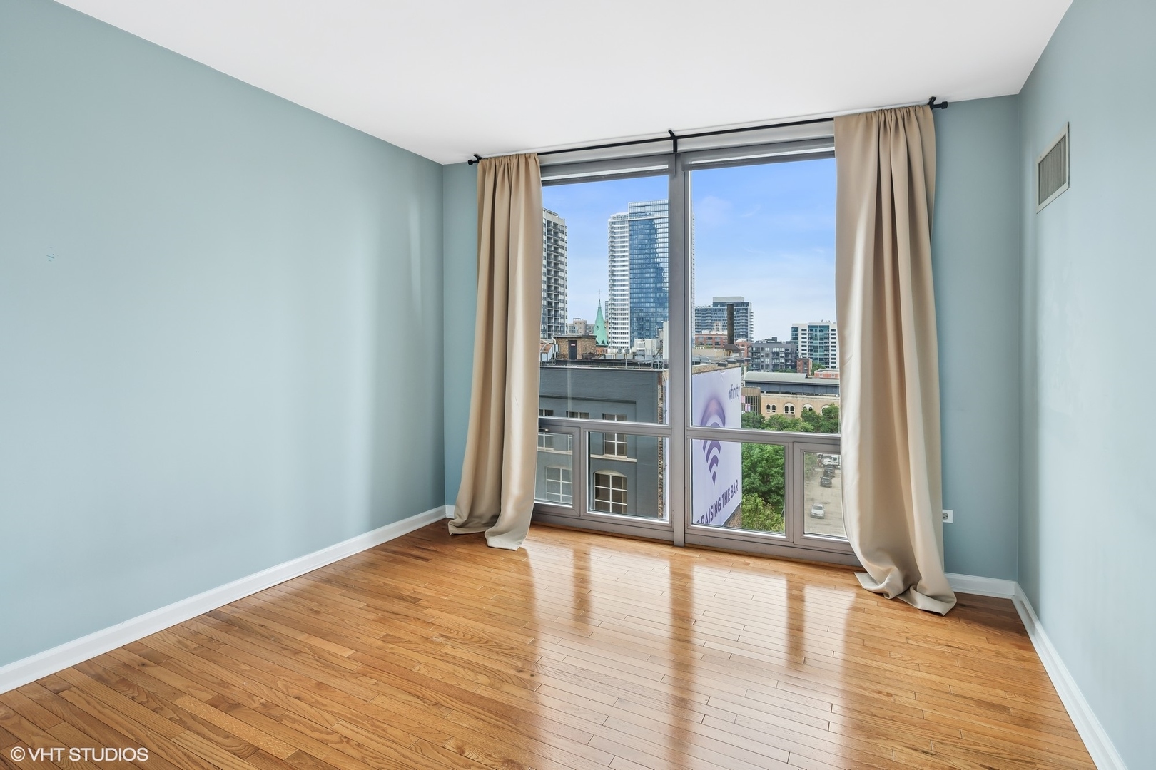 125 S JEFFERSON Street Unit: 802