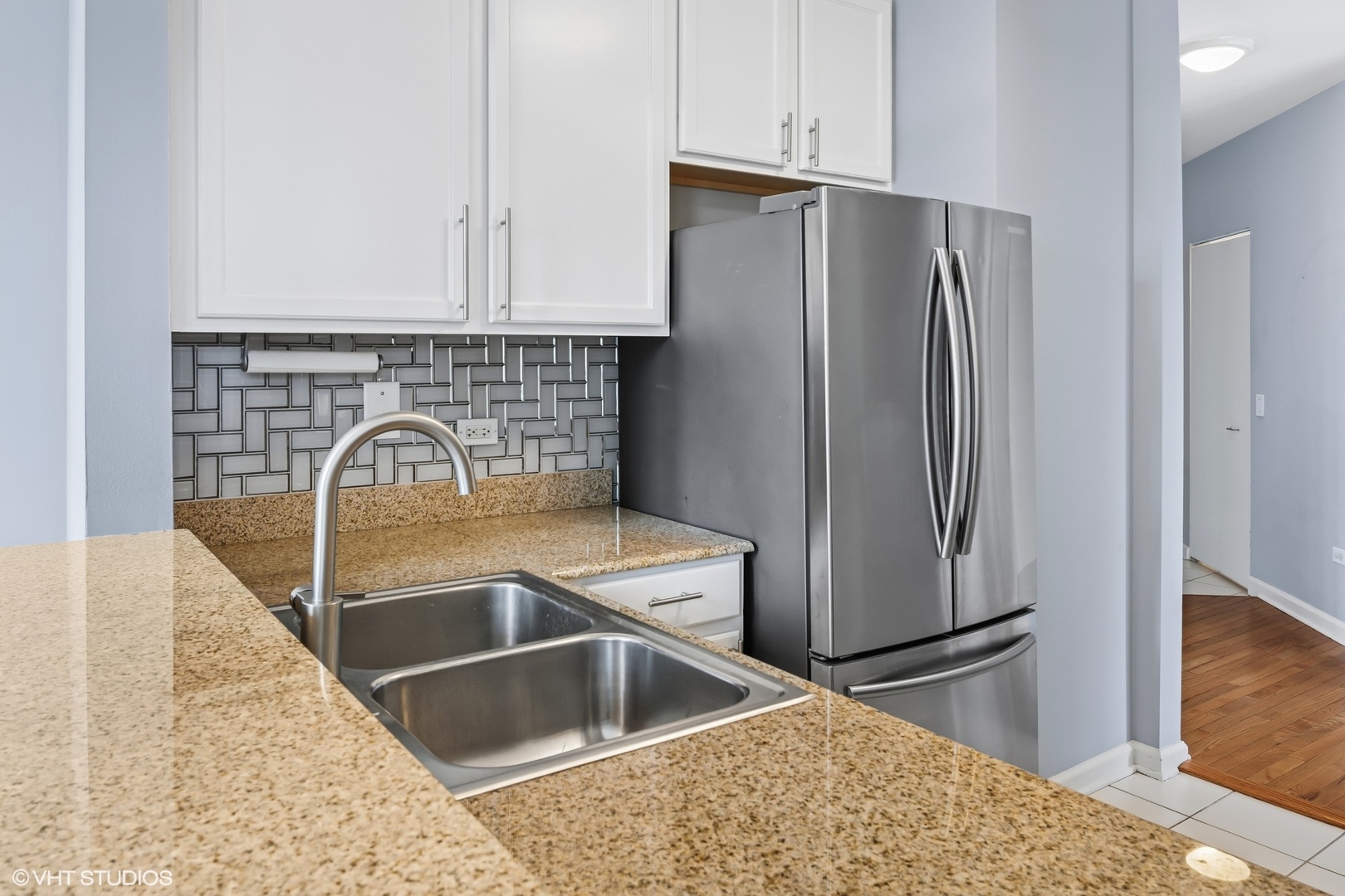 125 S JEFFERSON Street Unit: 802