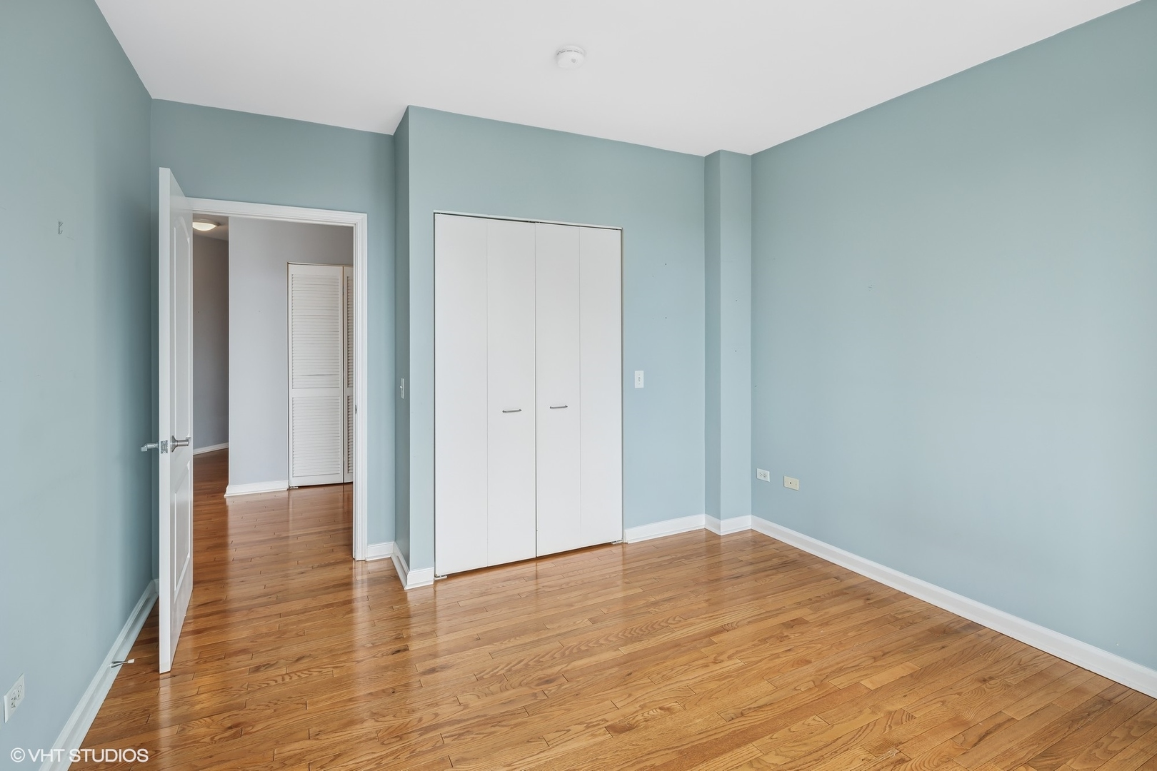 125 S JEFFERSON Street Unit: 802