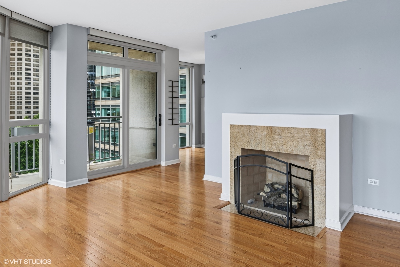 125 S JEFFERSON Street Unit: 802