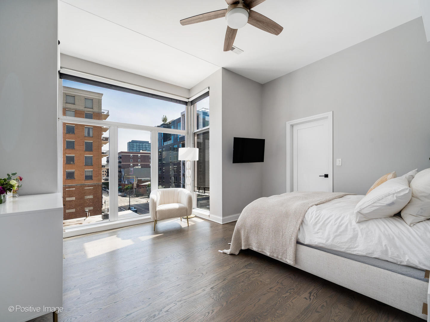 949 W Madison Street Unit: B409