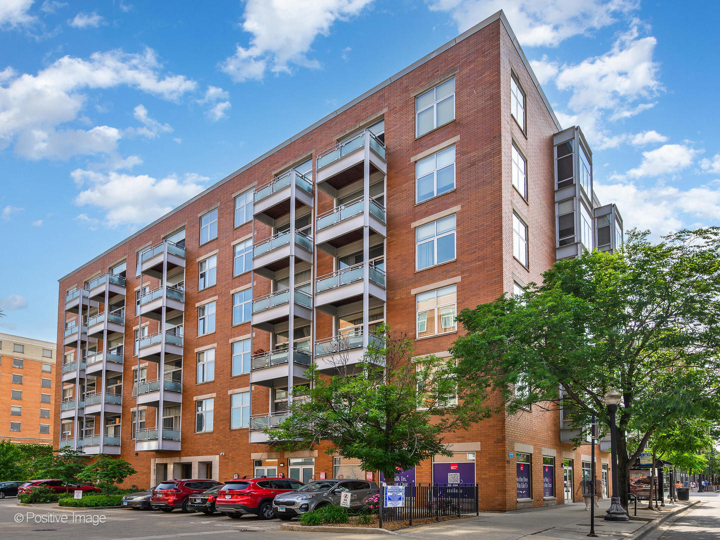949 W Madison Street Unit: B409