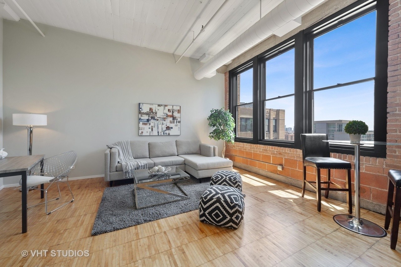 728 W Jackson Boulevard Unit: 1210