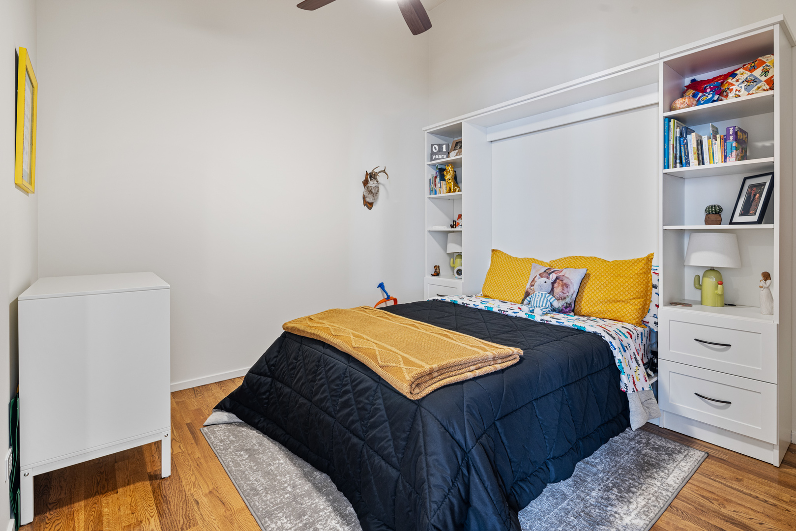 728 W Jackson Boulevard Unit: 906