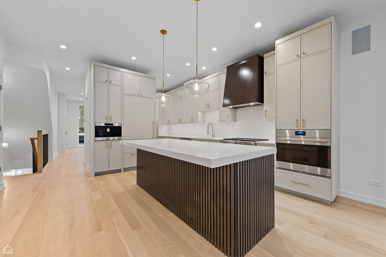 2127 N Racine Avenue Unit: 1