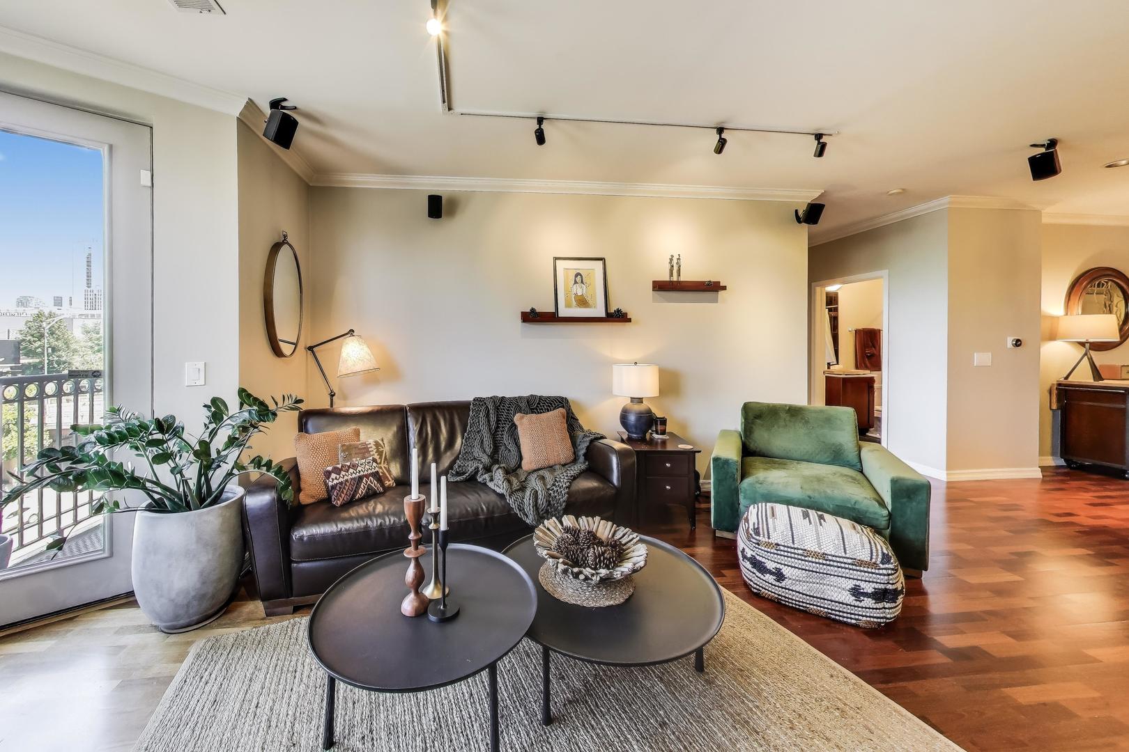 520 N Halsted Street Unit: 318