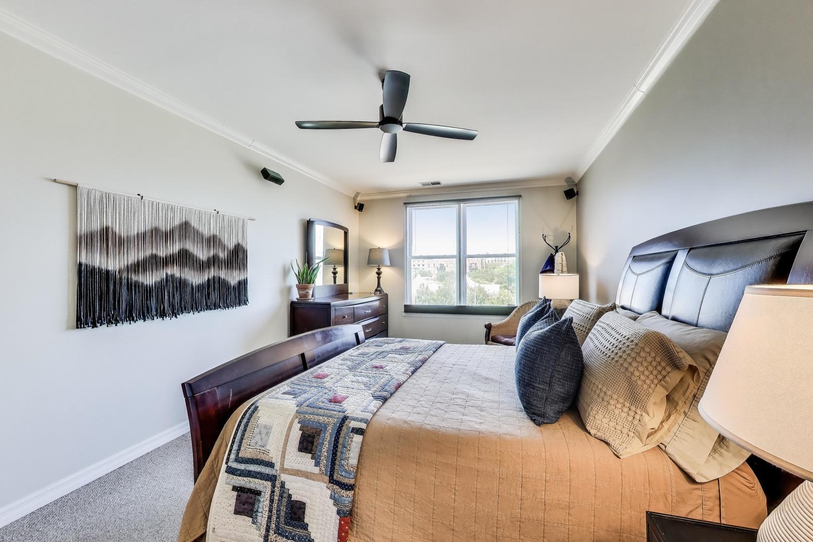 520 N Halsted Street Unit: 318